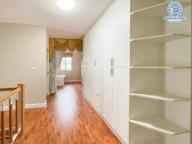 *****บ้านเดี่ยวมือสองนนทบุรี แบรนด์พฤกษา ม.ภัสสร7 รัตนาธิเบศร์ ถนนเมน! เนื้อที่ 60.1 ตร.ว. ฟังก์ชั่น 3 ห้องนอน 3 ห้องน้ำ ตกแต่ง Built-in ทั้งหลัง!  บนทำเลดีที่สุด ติดถนนใหญ่ เพียง 400 ม. จากรถไฟฟ้าสถานีบางพลู ใกล้เซ็นทรัลเวสต์เกต